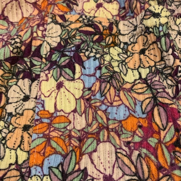 Floral lularoe Sarah!! - Picture 2 of 4